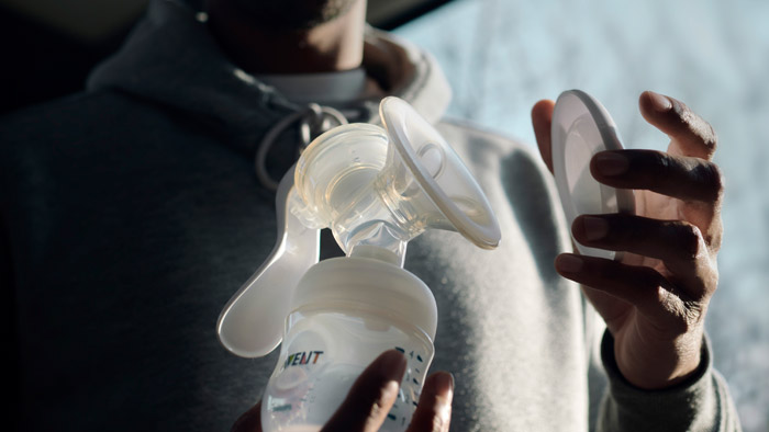 Como retirar leite com a bomba (se necess&aacute;rio)